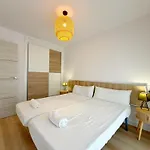 Domuum Holidays - Cordoba * Salou
